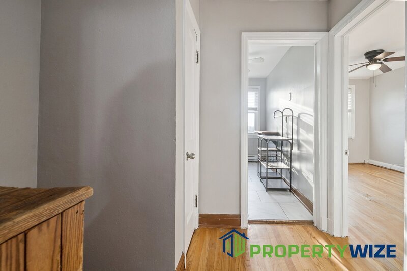 Charming 2-bedroom, 1-bath unit located in the desirable Benton Heights area. property image