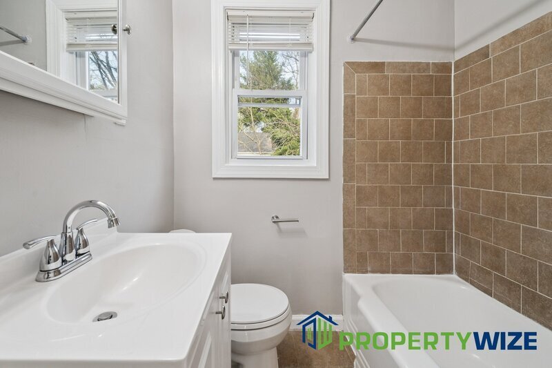 Charming 2-bedroom, 1-bath unit located in the desirable Benton Heights area. property image