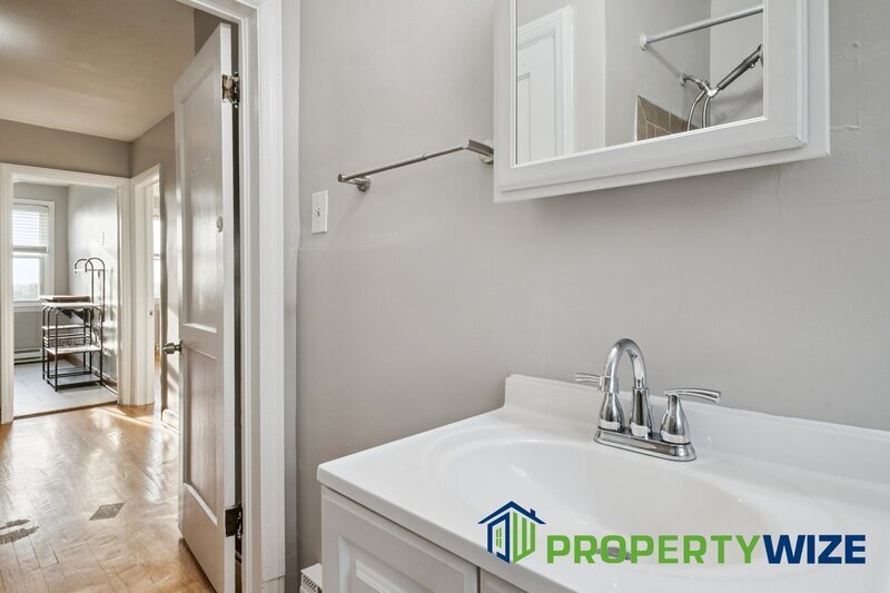 Charming 2-bedroom, 1-bath unit located in the desirable Benton Heights area. property image