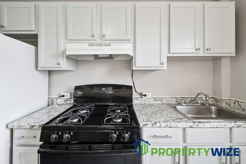 Charming 2-bedroom, 1-bath unit located in the desirable Benton Heights area. property image