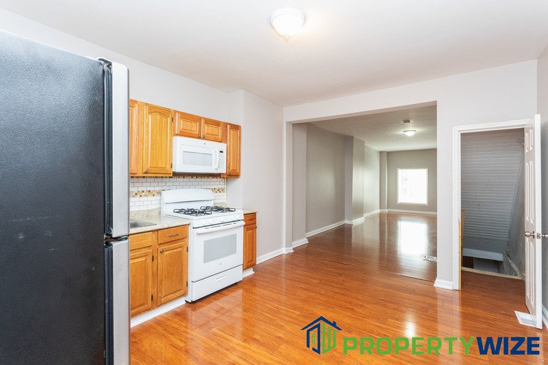 Beautiful 3 Bedroom and 1 Bathroom home with new carpet, new kitchen, updated HVAC and improved basement. property image