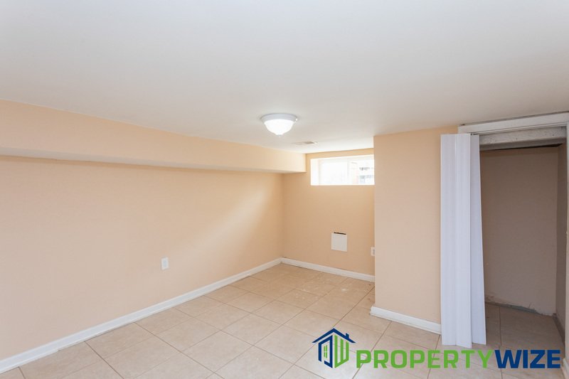 Beautiful 3 Bedroom and 1 Bathroom home with new carpet, new kitchen, updated HVAC and improved basement. property image