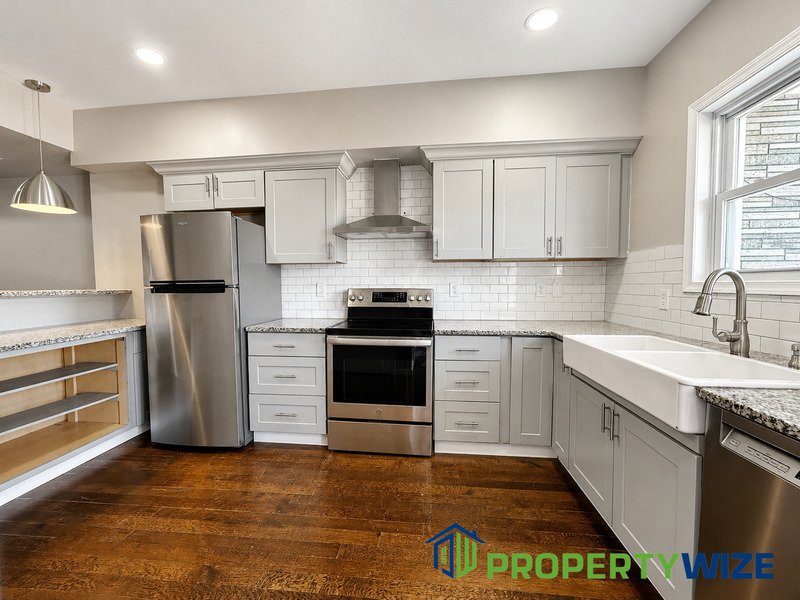 Charming 3BR Row Home in Great Neighbourhood! property image