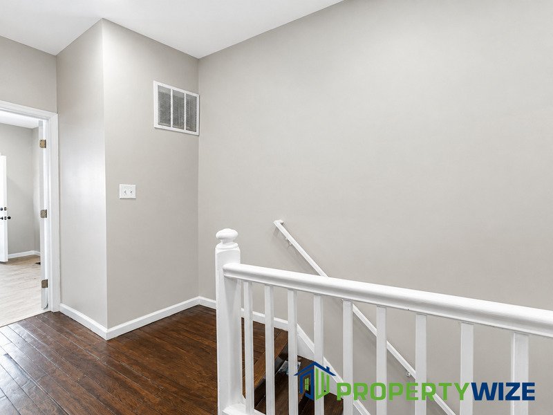 Charming 3BR Row Home in Great Neighbourhood! property image