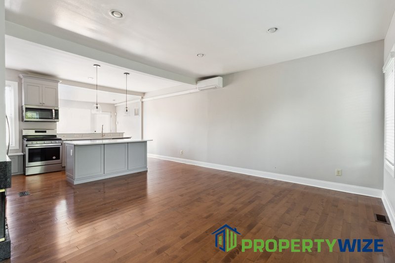 Beautiful 2BR Apartment in Great Location! property image