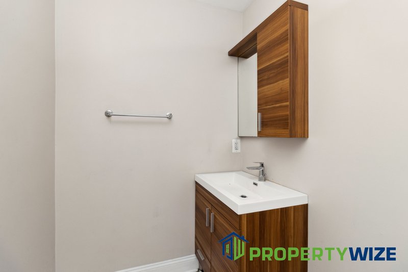 Beautiful 2BR Apartment in Great Location! property image