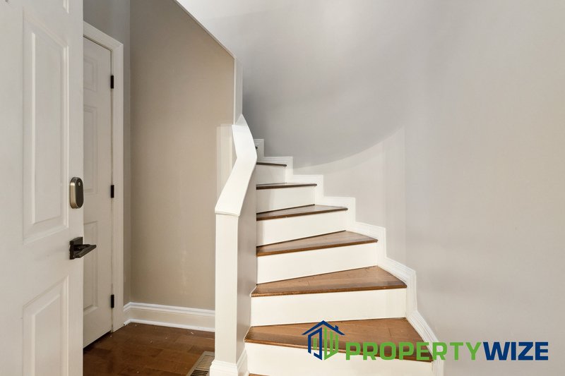 Beautiful 2BR Apartment in Great Location! property image