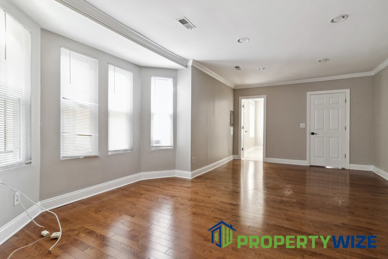 Beautiful 2BR Apartment in Great Location! property image