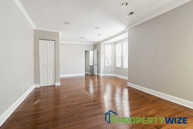Beautiful 2BR Apartment in Great Location! property image